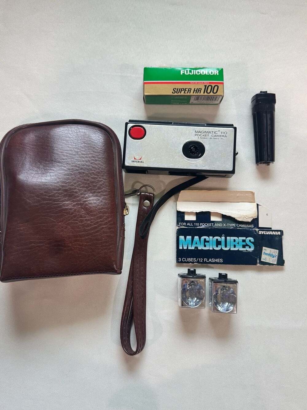 Vintage 110 Film Camera Kit Imperial Magimatic 110 Case Flash Cubes Film